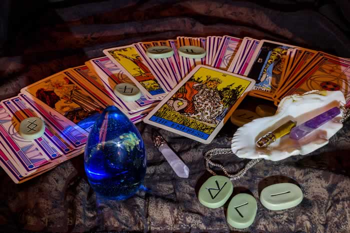 Tarot Card Reading Online, Services